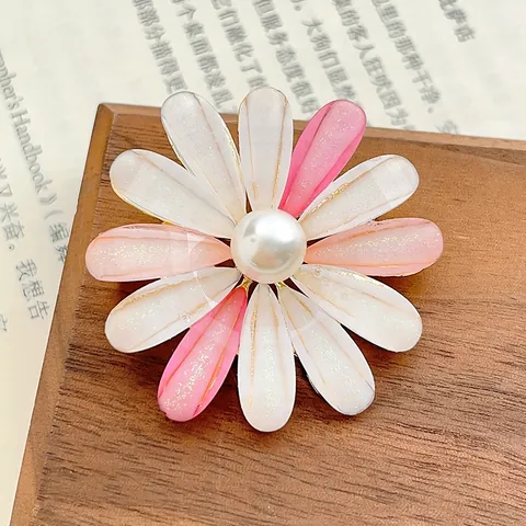 Elegant Sunflower Daisy Brooch For Women Gold Plated Alloy Resin Petal Imitation Artificial Pearl Pin For Clothes Scarf Buckle Anti-exposure Jewelry Gift