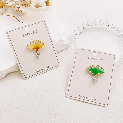 Exquisite Enamel Ginkgo Leaf Brooch Alloy Zirconia Leaf Lapel Pin For Women Elegant Botanical Jewelry Gift Clothes Accessory