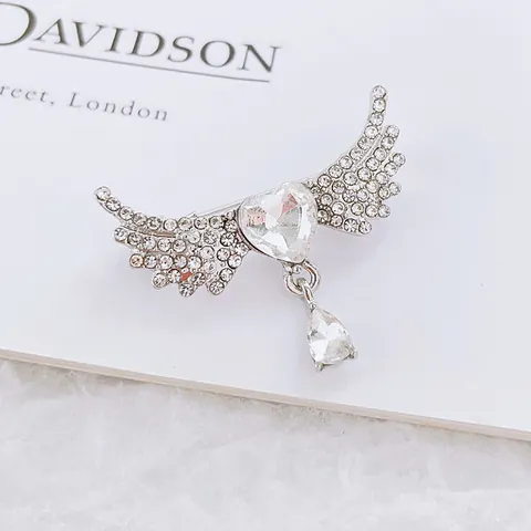 Broche de Alas de Ángel Corazón con Diamantes para Mujer Oro Plata Aleación de Zinc Cristal Colgante Gota de Agua Alfiler de Traje