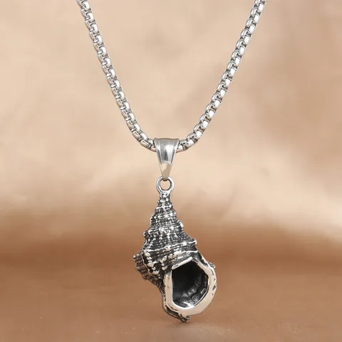Collier Pendentif Conque en Acier Inoxydable Rétro pour Hommes Femmes Style Punk Vintage Bijoux de Vie Marine Accessoires Cadeau