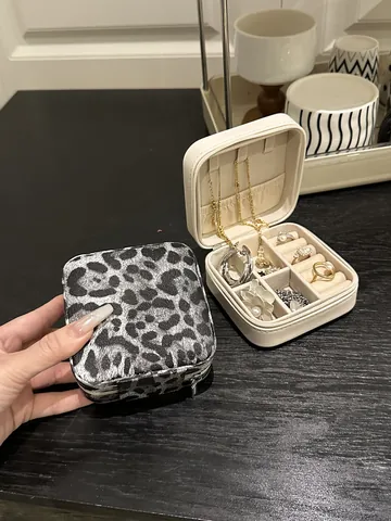 Portable PU Leather Mini Jewelry Box Travel Jewelry Organizer Case For Earring Necklace Ring Velvet Lining Jewelry Storage Box Women Gift