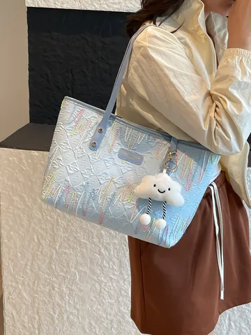 Damen Mode Bestickte Tragetasche Große Kapazität Gesteppte Schultertasche Mit Wolke Plüsch Anhänger Lässige Pendler Handtasche
