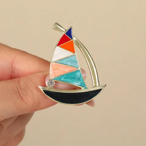 Vintage Enamel Sailboat Brooch For Women Men Zinc Alloy Colorful Sailing Boat Pin With Rhinestone Fashion Jewelry Gift