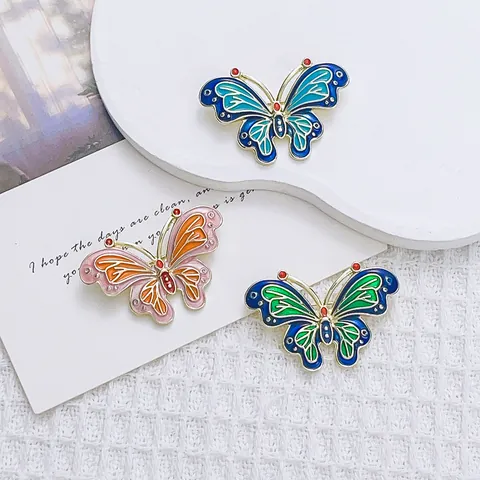 Vintage Zinc Alloy Butterfly Brooch Enamel Drip Oil Pin Fashion Elegant Animal Corsage For Women Apparel Jewelry Gift