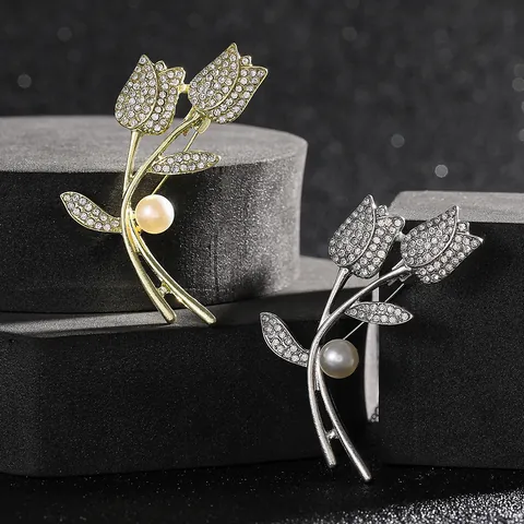 Broche de Flor de Tulipa Perla Artificial y Diamantes de Imitación Aleación de Zinc Corsage Para Mujeres Moda Boda Banquete Joyería