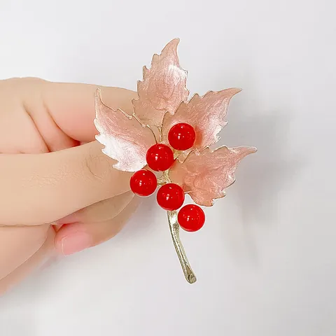 Spilla Vintage in Smalto con Foglia di Acero per Donna Lega di Zinco Foglia Rosa Bacche Rosse Spilla Elegante per Vestiti
