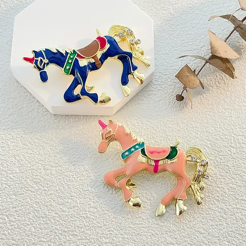 Vintage Enamel Unicorn Brooch For Women Zinc Alloy Carousel Horse Pins With Rhinestone Fairy Animal Jewelry Gift