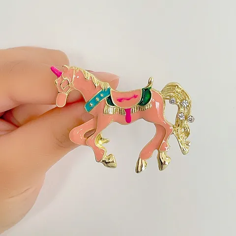 Vintage Enamel Unicorn Brooch For Women Zinc Alloy Carousel Horse Pins With Rhinestone Fairy Animal Jewelry Gift