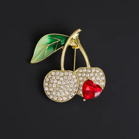 Spilla a Ciliegia Dolce Coreana Con Gemma a Cuore Rosso Foglia di Smalto Strass Lega Frutta Spilla per Donna Gioielli