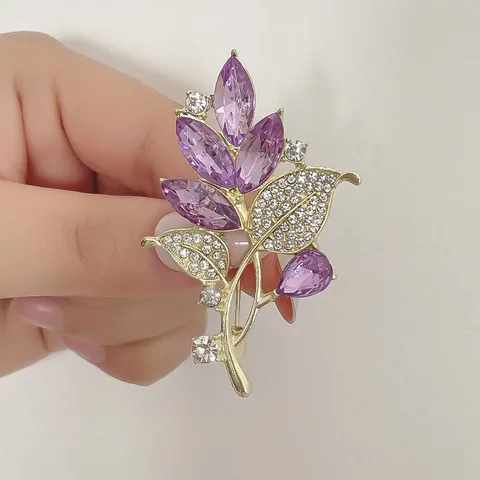 Elegant Crystal Orchid Flower Brooch For Women Gold Plated Alloy Rhinestone Plant Leaf Lapel Pin For Wedding Party Jewelry Gift