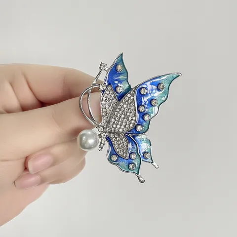 Elegant Butterfly Brooch For Women Rhinestone Enamel Lapel Pin With Faux Artificial Pearl Luxury Insect Animal Fashion Jewelry Gift