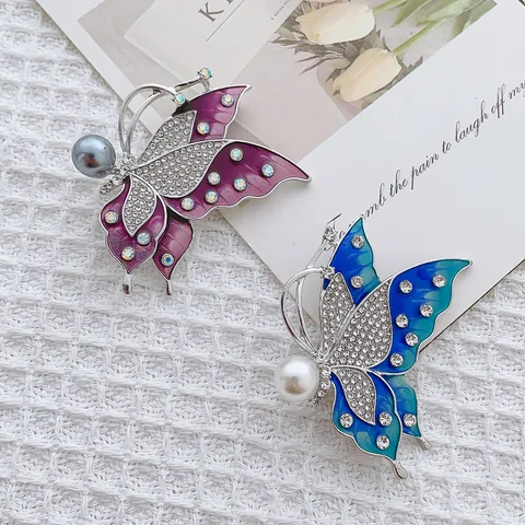 Elegant Butterfly Brooch For Women Rhinestone Enamel Lapel Pin With Faux Artificial Pearl Luxury Insect Animal Fashion Jewelry Gift