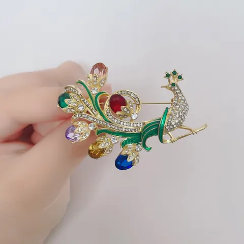 Elegant Vintage Colorful Peacock Brooch Gold Plated Zinc Alloy Rhinestone Enamel Animal Breastpin For Women Chinese Style Banquet Jewelry
