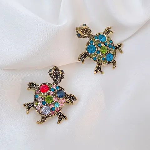 Vintage Luxury Sea Turtle Brooch Zinc Alloy Colorful Rhinestone Inlaid Animal Shape Clothes Fixed Pin Women Banquet Jewelry