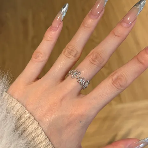 925 Sterling Silver Hollow Flower Ring For Women Exquisite Zirconia Inlaid Floral Daisy Design Elegant Fine Jewelry Gift