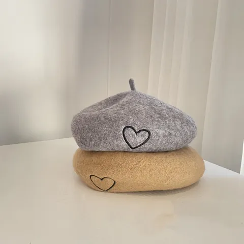 Kids Girls Heart Embroidery Beret Hat Cute Sweet Acrylic Wool Felt Style Painter Hat For Toddlers Children Winter Warm Accessories