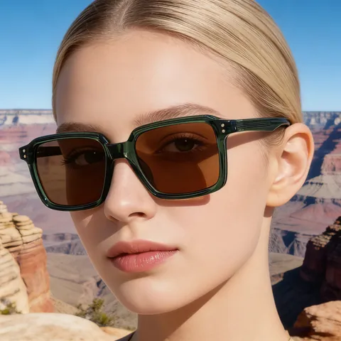 Fashion Square Sunglasses For Men Retro Oversized Rectangle PC Frame UV400 Protection Rivet Outdoor Sun Glasses Eyewear