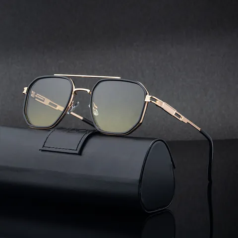 Occhiali da Sole Polarizzati Quadrati alla Moda per Uomo Montatura in Lega di Zinco Doppio Ponte Lenti TAC Protezione UV400 Guida all'Aperto
