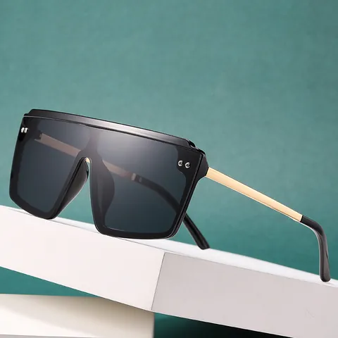 Oversized Shield Sunglasses For Women Men Fashion Square Integrated Lens UV400 Sun Glasses Metal Temple Rivet Detail Fashion Eyewear