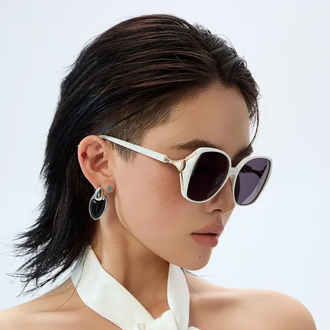 Gafas de Sol Polarizadas Cuadradas para Mujer Lente TAC UV400 Montura PC Strass Hueco Metal Patilla Moda Exterior