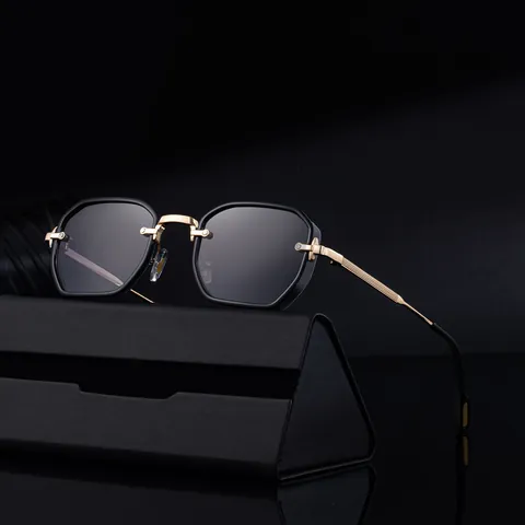 Men Retro Punk Square Sunglasses UV400 Protection Metal Frame Hexagonal Geometric Fashion Outdoor Sun Glasses Men Accessory