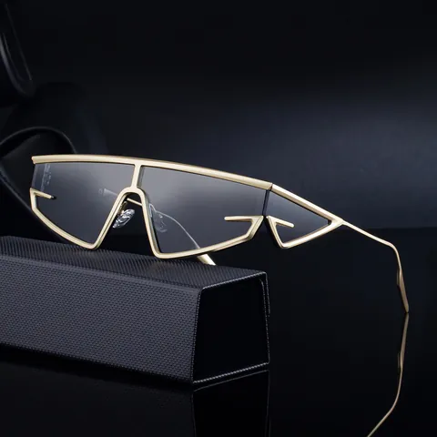 2025 Nouvelles Lunettes de Soleil Futuristes Œil de Chat Pour Hommes Femmes Punk Géométrique Creux Monture en Métal UV400 Polarisé Mode
