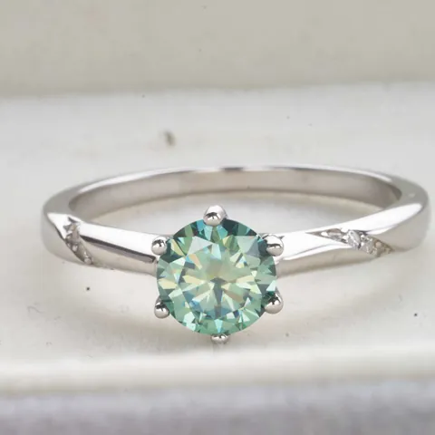 1 Carat Moissanite Ring For Women 925 Sterling Silver Round Brilliant Cut 6-Prong Wedding Engagement Ring Jewelry Gift