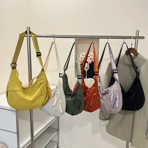 Bolso Dumpling Hobo de Nailon Gran Capacidad para Mujer Color Sólido Casual Bandoulière Con Tirador de Cremallera Trenzado