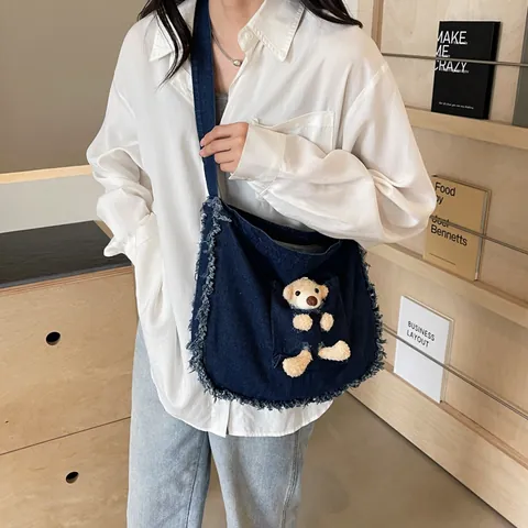 Damen Casual Denim Bär Umhängetasche Große Kapazität Fransenrand Schultertasche Denim Tote Bag Mit Plüschbär Anhänger