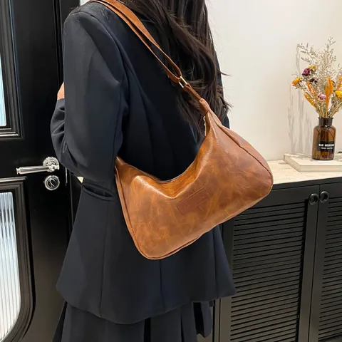 Vintage PU Leather Shoulder Bag Large Capacity Solid Color Minimalist Hobo Underarm Crossbody Bag For Women Daily Office Travel