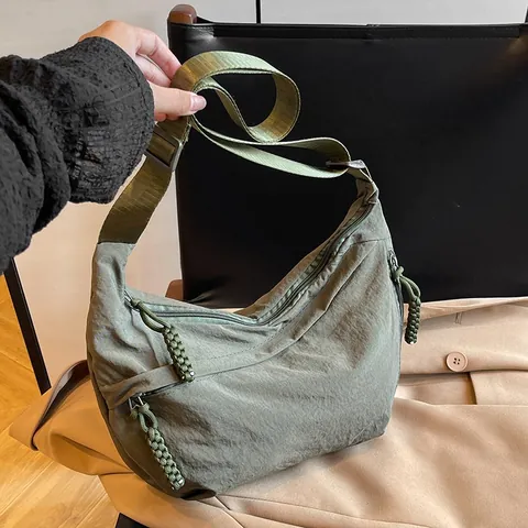 Damen Trendy Nylon Halbmond Umhängetasche Minimalistisch Große Kapazität Einfarbig Hobo Tasche Mit Geflochtenem Reißverschluss Schultertasche