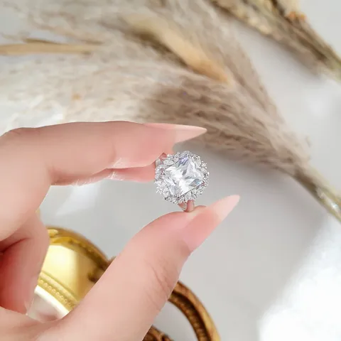 Luxury Emerald Cut Moissanite Ring 925 Sterling Silver For Women Vintage Cluster Halo Ring Anniversary Wedding Banquet Jewelry