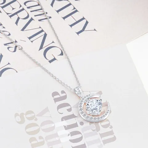 925 Sterlingsilber 2 Karat Moissanit Halbmond Anhänger Halskette Elegante Herzen Und Pfeile Schliff Runde Stein Zirkonia Eingelegter Schmuck Geschenk Für Damen