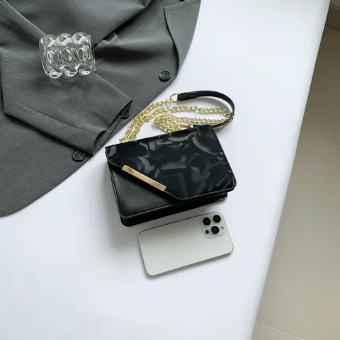 Borsa a Spalla da Donna in Pelle PU Alla Moda Goffrata Geometrica con Catena Borsa a Tracolla Piccola Quadrata con Decorazione in Metallo
