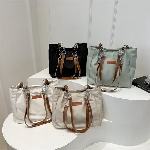 Bolso Tote de Nailon de Gran Capacidad de Moda para Mujer Otoño Simple Color Sólido Bolso de Hombro Axila con Correa de Cadena