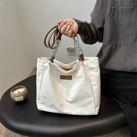 Bolso Tote de Nailon de Gran Capacidad de Moda para Mujer Otoño Simple Color Sólido Bolso de Hombro Axila con Correa de Cadena