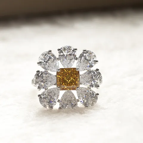 925 Sterling Silver Radiant Cut Yellow High Carbon Diamond Flower Cluster Ring For Women Platinum Plated Wedding Jewelry