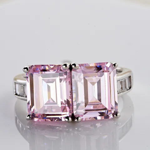 925 Sterling Silver Emerald Cut Pink High Carbon Diamond Ring Double Stone Design Luxurious Fashion Wedding Party Jewelry For Women