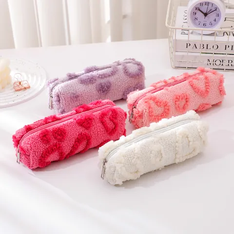 Astuccio in Peluche Dolce con Motivo a Cuore Morbida Lana di Agnello Sintetica Borsa da Trucco Organizer di Cancelleria per Donna Ragazza