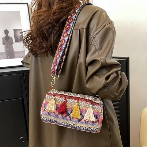 Ethnische Böhmische Gewebte Zylindertasche Für Damen Bunte Geometrische Muster Quasten Dekor Breiter Gurt Umhängetasche Reise Lässige Handtasche
