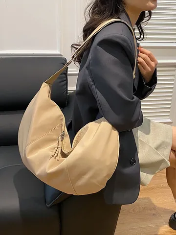 Bolso Hobo de Nailon de Gran Capacidad Minimalista para Mujer Urbano Color Sólido Bolso Bandolera Casual Diario Bolso de Dumpling
