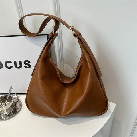 Große Kapazität PU Leder Hobo Schultertasche Für Damen Vintage Halbmond Tote Bag Mit Goldener Hardware Täglich Pendeln Umhängetasche