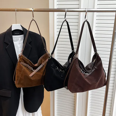 Borsa Tote da Donna in Camoscio Grande Capacità Retrò Borsa a Spalla con Fibbia in Metallo Cintura Decorativa Semplice