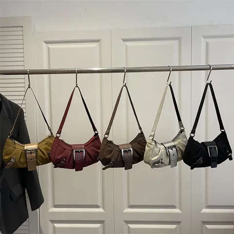 Borsa Sottobraccio in Pelle PU Grande Capacità Vintage Y2K Per Donna Borsa a Tracolla Pieghettata Retrò Americano Con Grande Fibbia in Metallo Stile Moto Borsa Hobo
