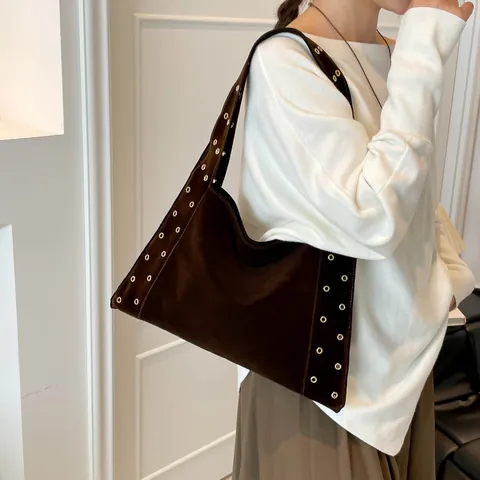 Bolso Tote de Gamuza Vintage para Mujer con Ojales de Metal y Remaches Bolso de Hombro de Moda con Bolsa Pequeña Marrón