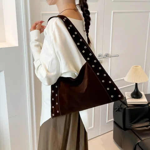Bolso Tote de Gamuza Vintage para Mujer con Ojales de Metal y Remaches Bolso de Hombro de Moda con Bolsa Pequeña Marrón