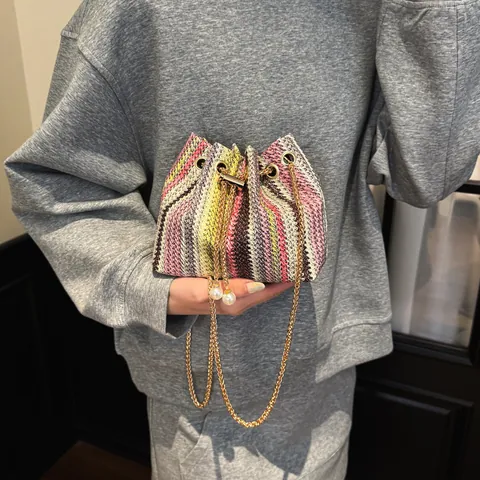Stro Geweven Emmertas Kleurrijke Regenboogstrepen Met Kunstpareltreksluiting Gouden Ketting Bohemian Crossbody Voor Dames