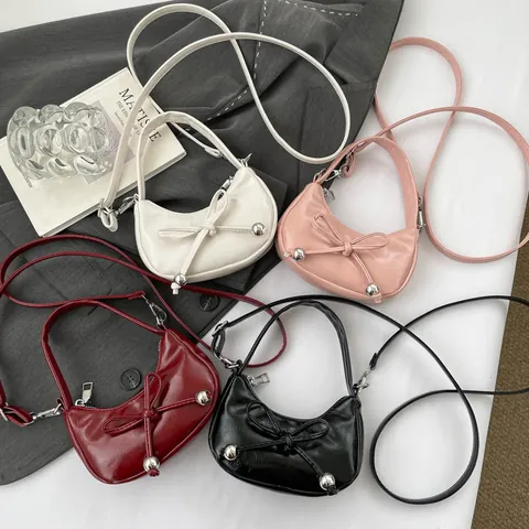 Sac à Bandoulière Mini Croissant Mode Femme Similicuir PU Nœud Perle Argentée Sac à Main Épaule Design Niche Hobo Bag