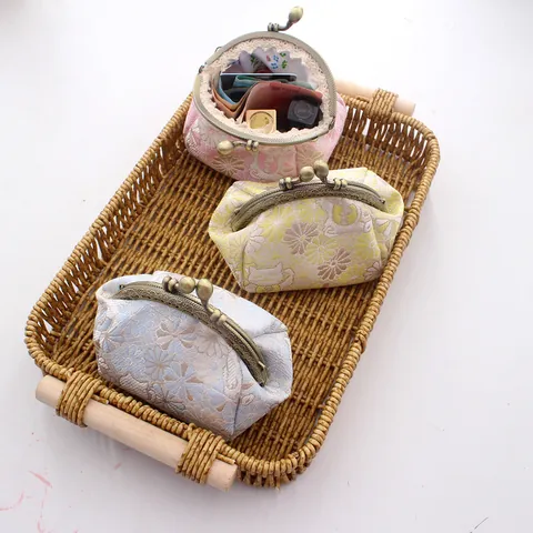 Vintage Japanse Stijl Brokaat Portemonnee Met Metalen Beugelsluiting En Namaakparel Ketting Gelukskat Mini Wallet Voor Dames