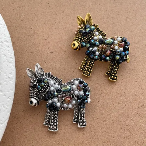 Spilla ad Asino in Lega Vintage per Donna Con Strass Colorati Künstliche Perle Sintetiche Spilla da Risvolto Animale Gioielli Accessori